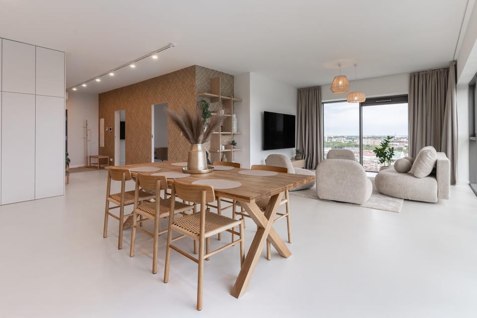 TV and multimedia, Living room, Seating area, Dining area, Evening entertainment