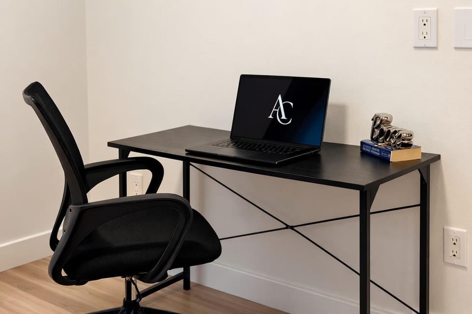 Business facilities, internet, acessibility