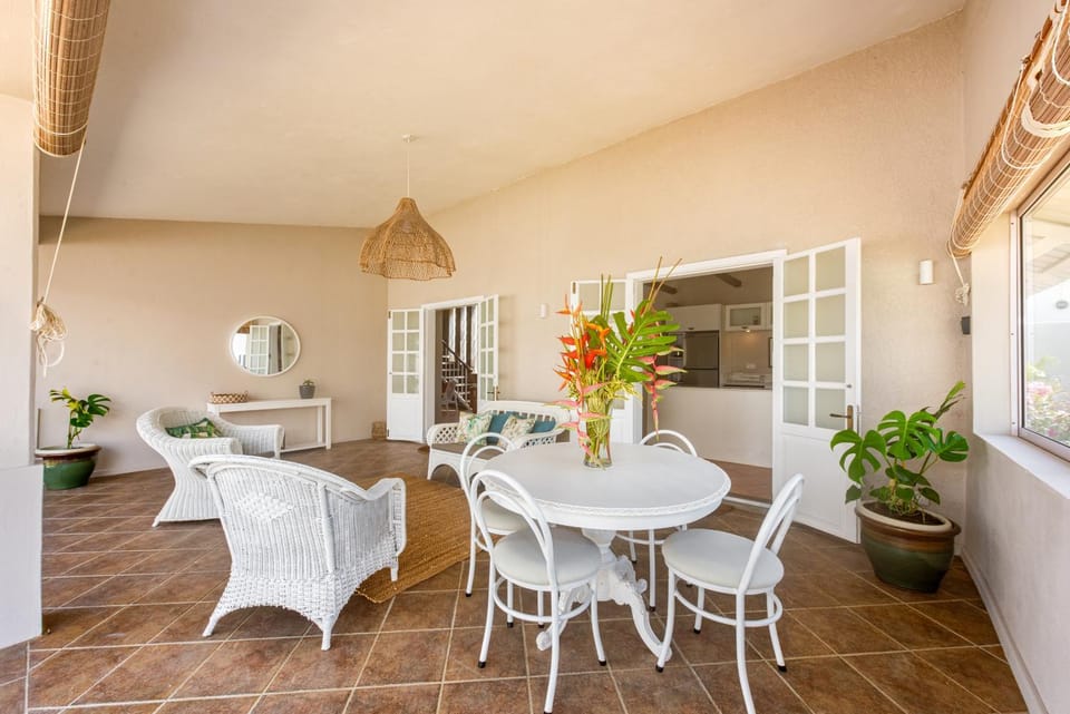 Patio, Seating area, Dining area