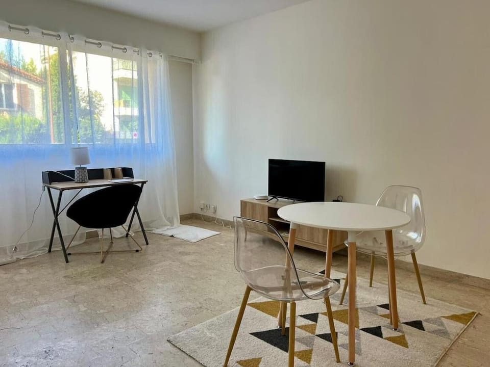 Studio REGENCY Apartment in Antibes