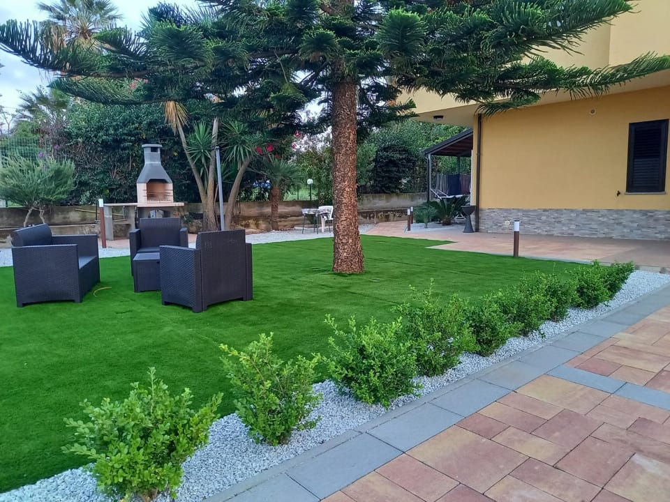 Property building, BBQ facilities, Garden, Garden view
