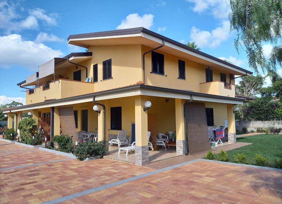 Property building, Patio, Facade/entrance, Garden, Inner courtyard view