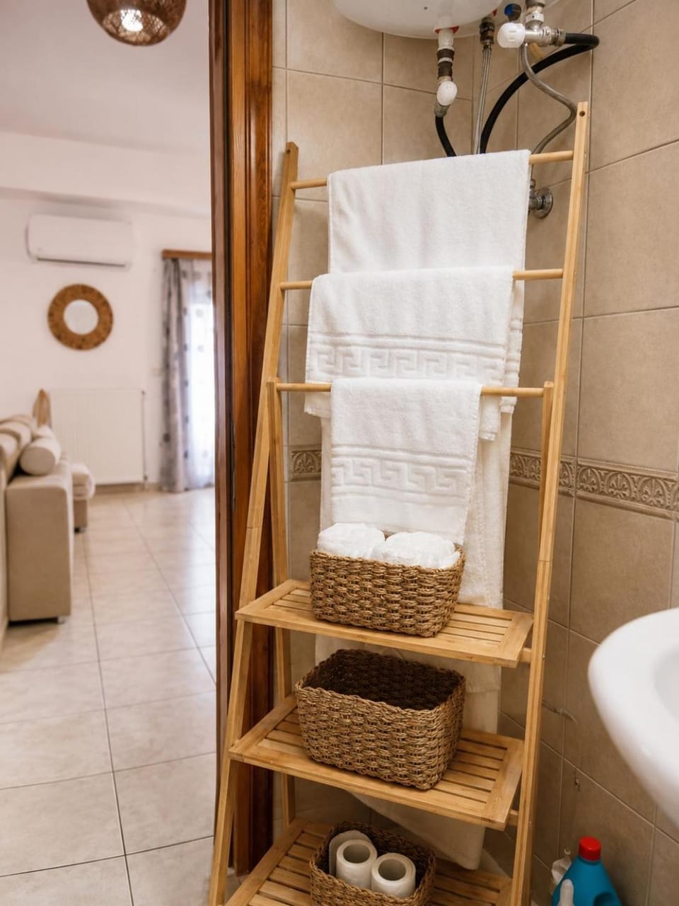 Bathroom, towels