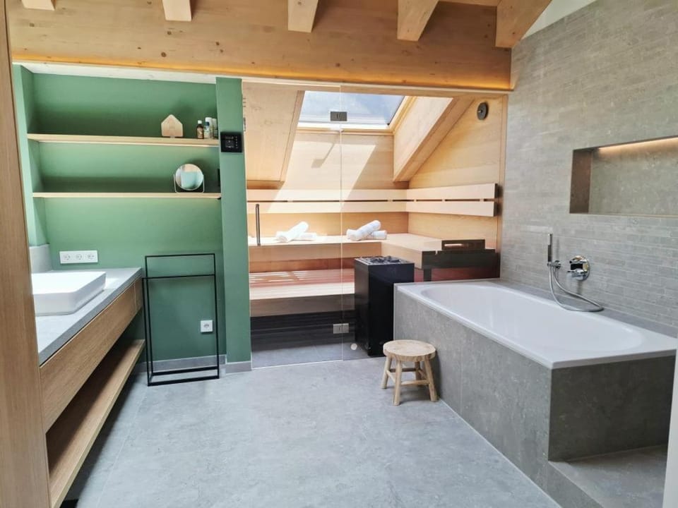 Sauna, Bathroom