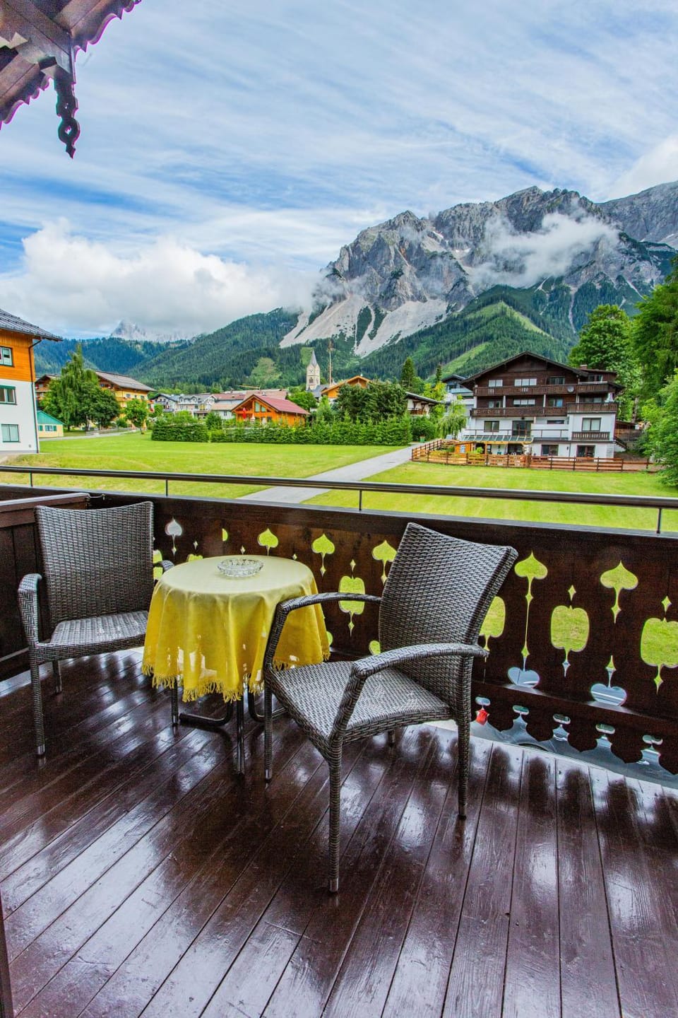View (from property/room), Balcony/Terrace, Mountain view
