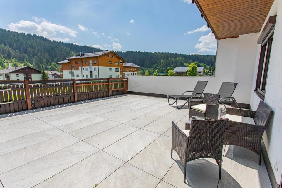 Property building, Balcony/Terrace