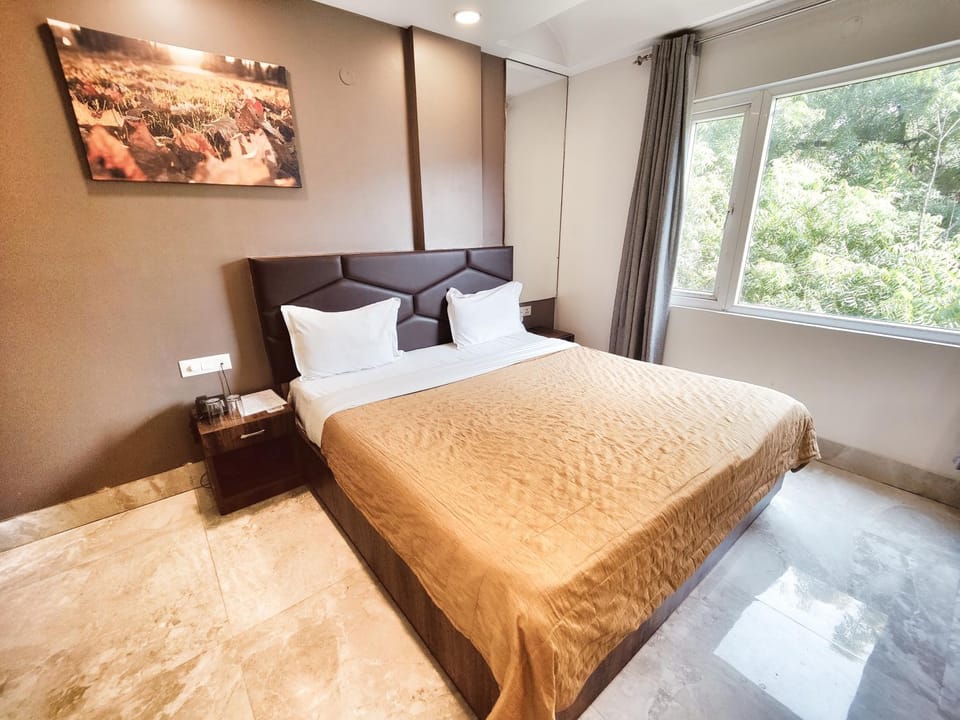 Bed, Photo of the whole room, Bedroom