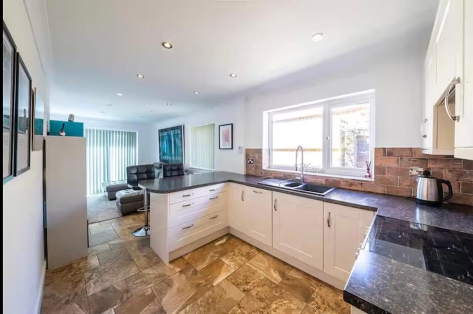 Kitchen or kitchenette, kitchen