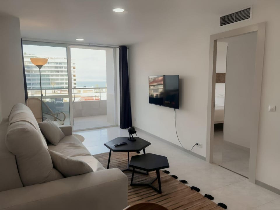 Sunrise, La Nogalera, city center, pools Apartment in Torremolinos