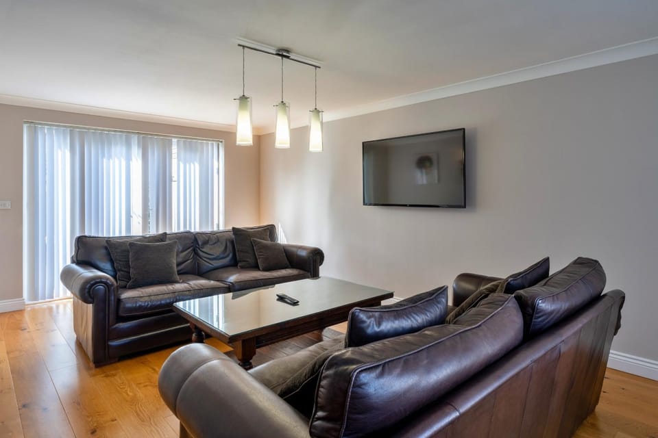 Communal lounge/ TV room, Living room
