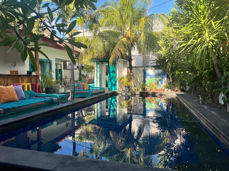 Day, Pool view, Swimming pool, sunbed