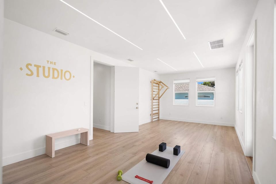 Luxury Beach Retreat Pool Spa Sauna Yoga Studio House in Saint Augustine Beach