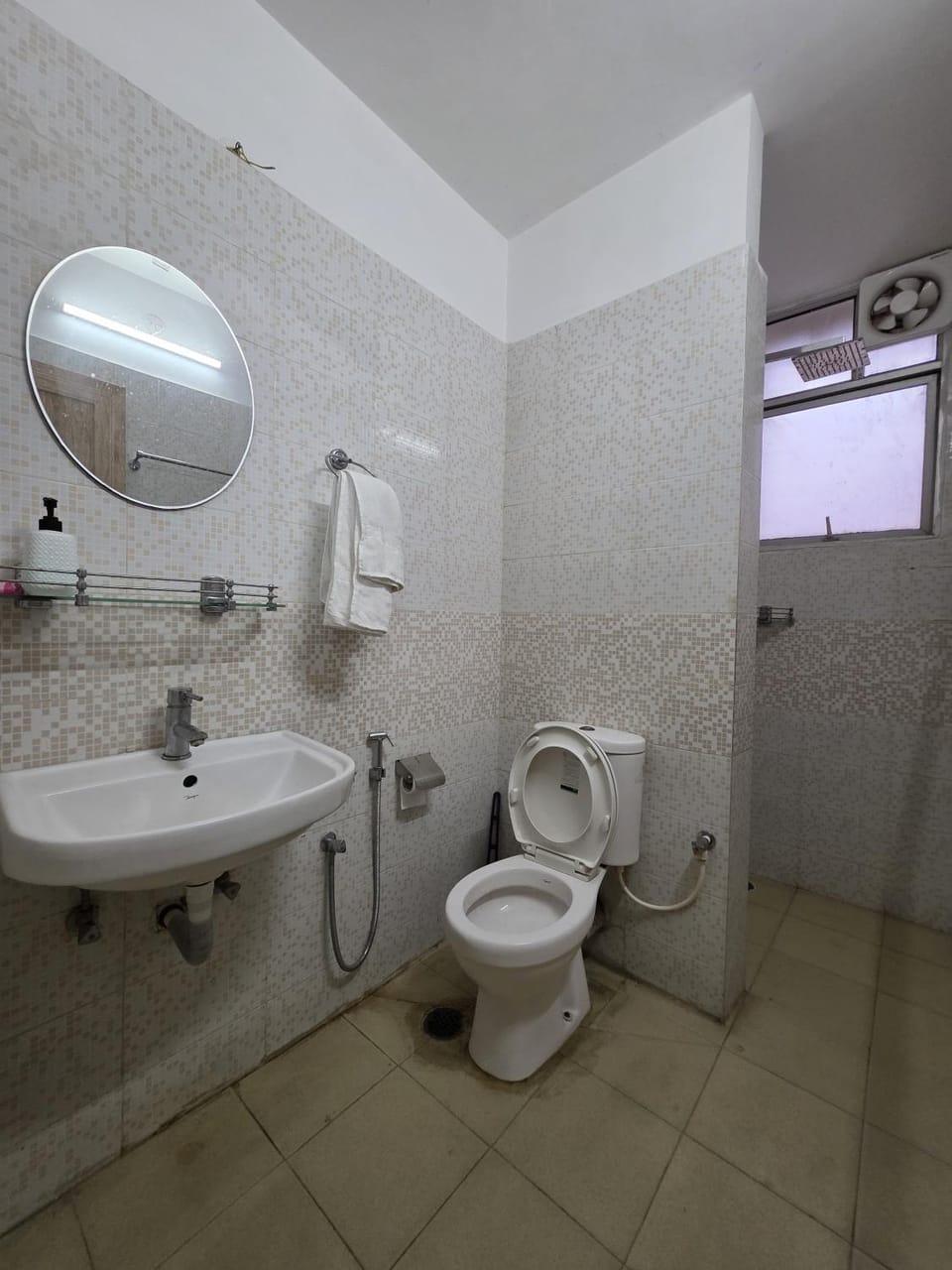 Senehor Thikona Apartment in India