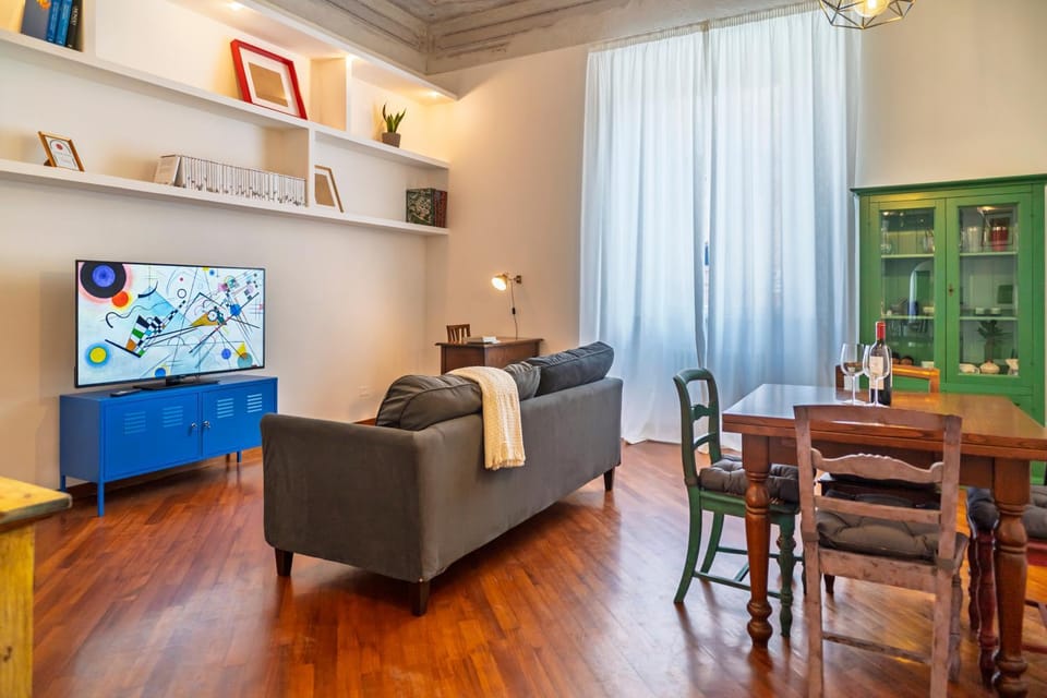 TV and multimedia, Decorative detail, Seating area