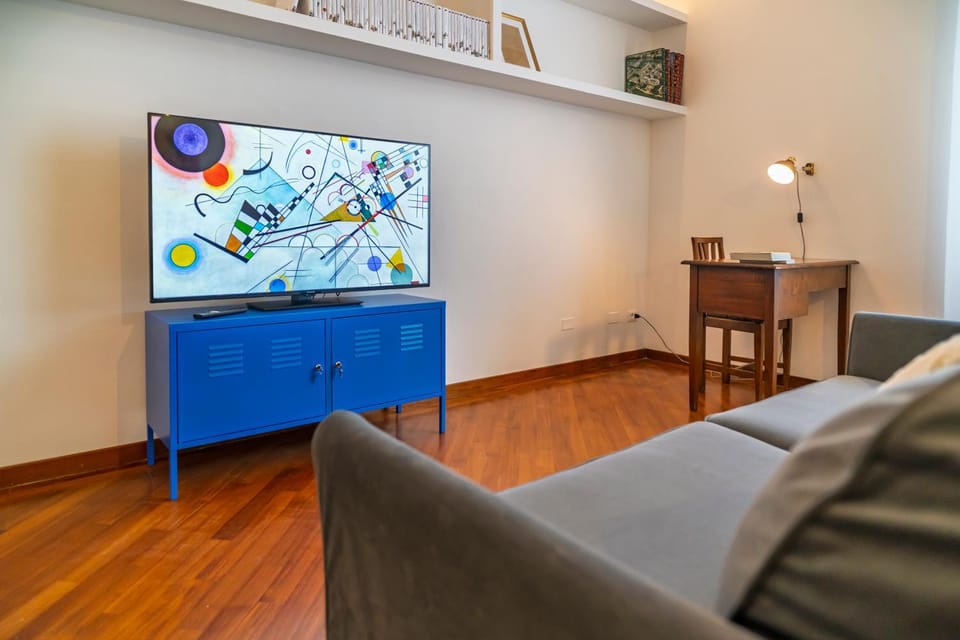 TV and multimedia, Seating area