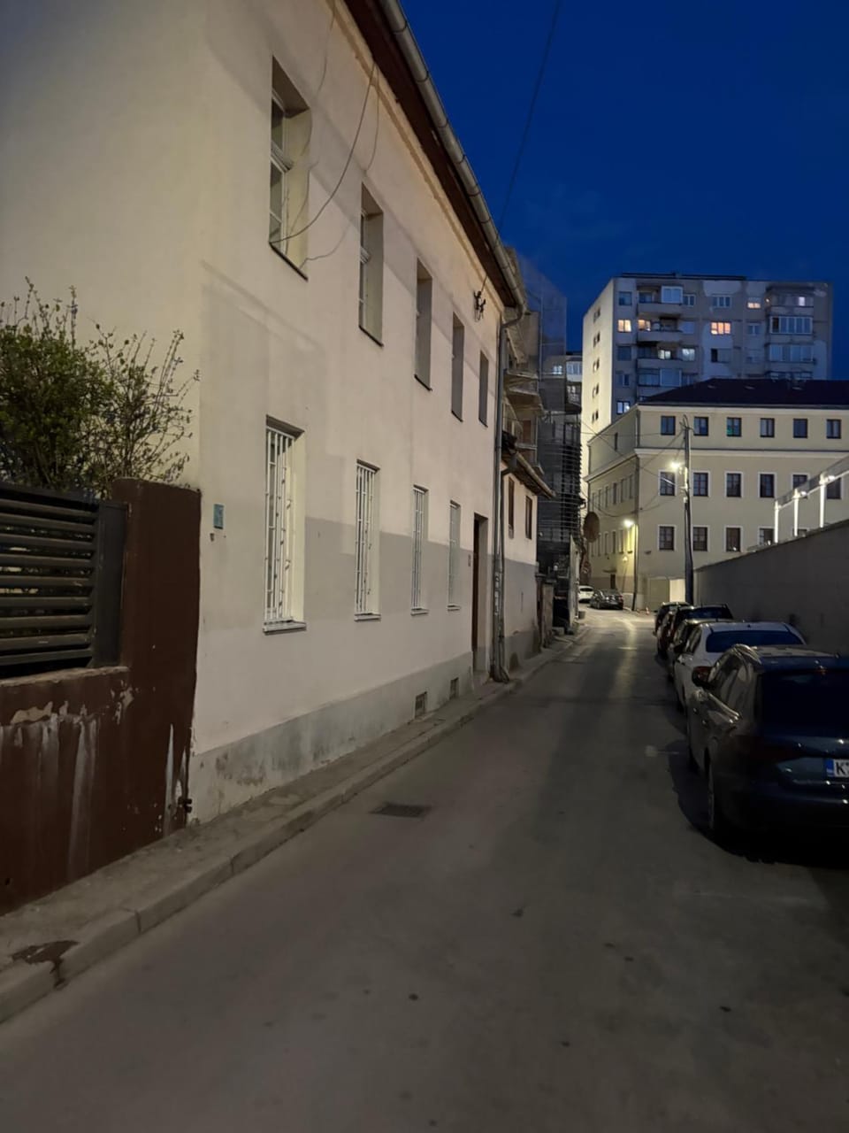 Property building, Street view, Location, Parking