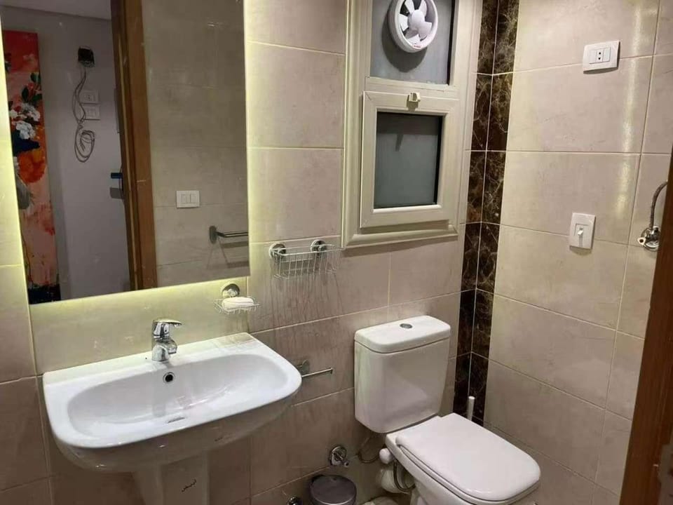 新开罗玫瑰华人民宿 Apartment in New Cairo City