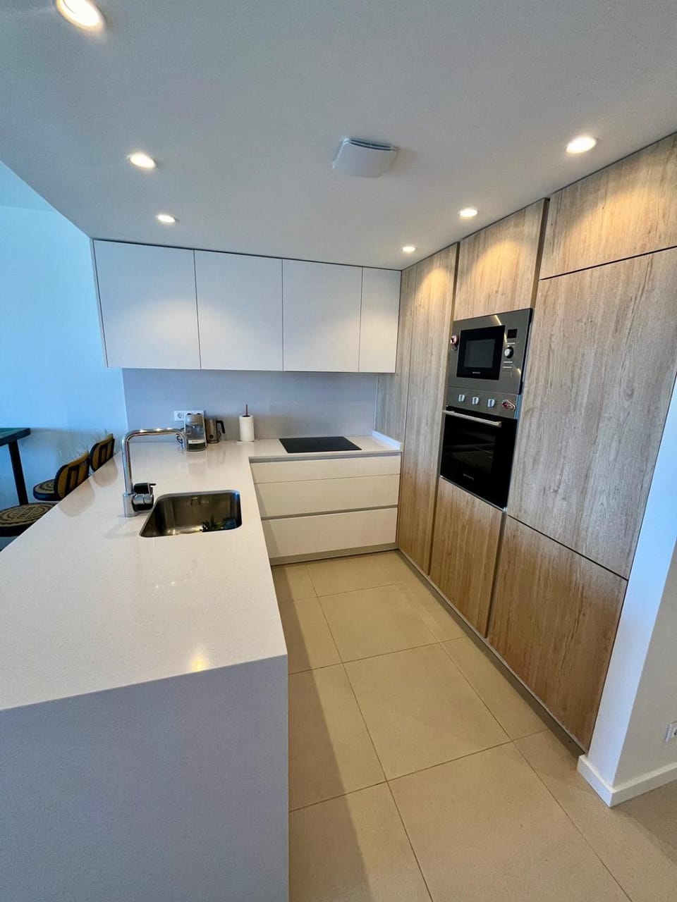 Property building, Breakfast