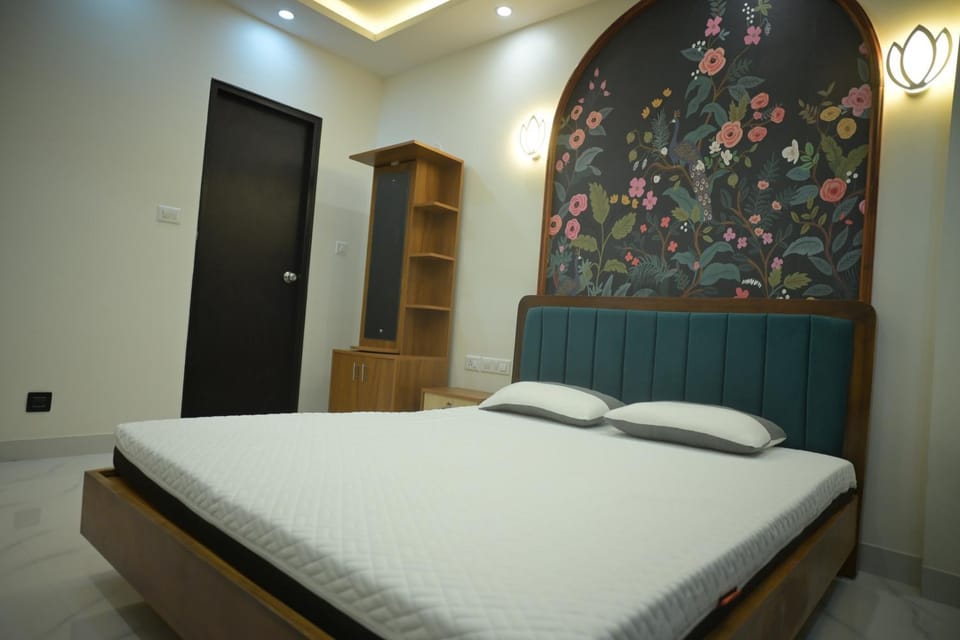 Bed, Bedroom, air conditioner