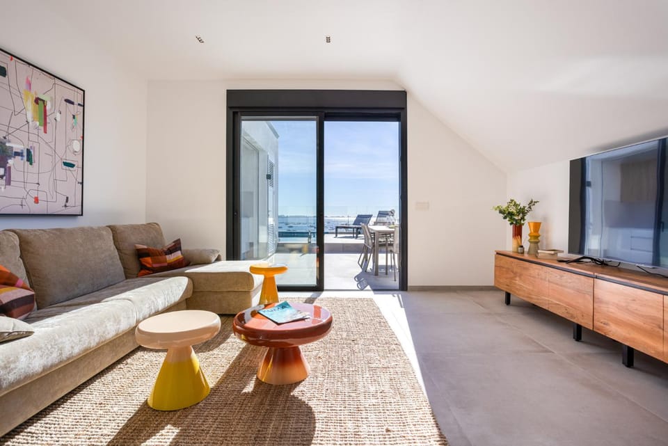 View (from property/room), Living room, Seating area