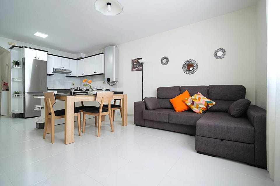 Kitchen or kitchenette, Living room