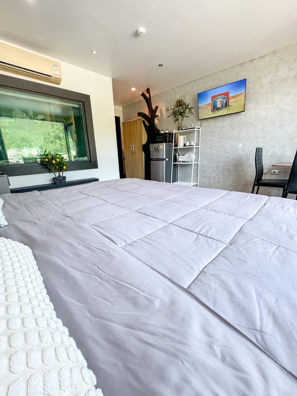 Bed, Kitchen or kitchenette, Photo of the whole room, Bedroom
