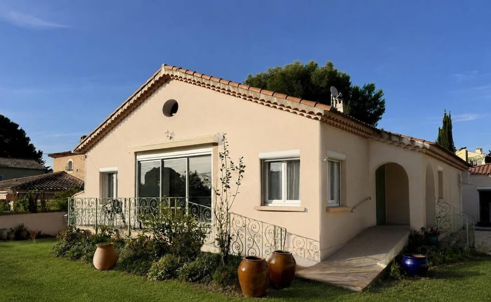 Property building, Garden