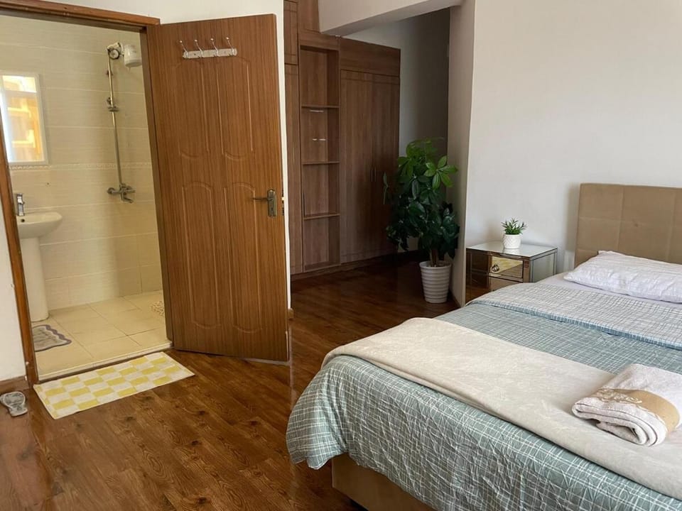 Deluxe Guest room in Kileleshwa Apartment in Nairobi County