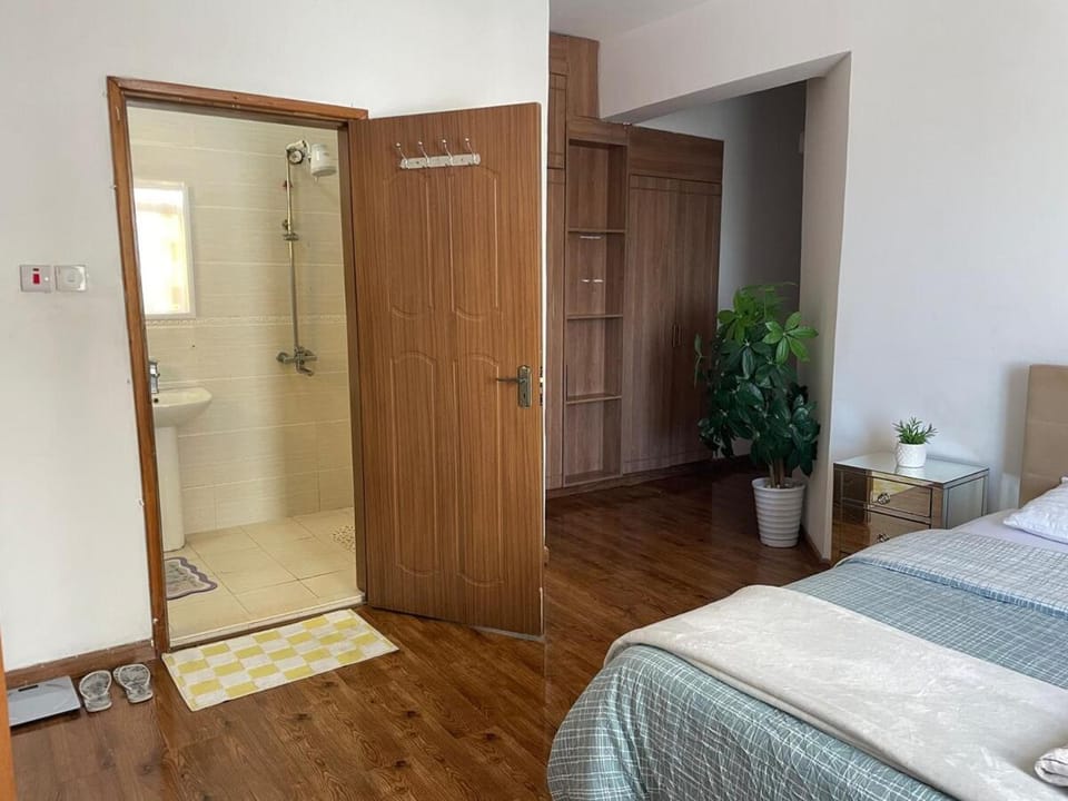 Deluxe Guest room in Kileleshwa Apartment in Nairobi County
