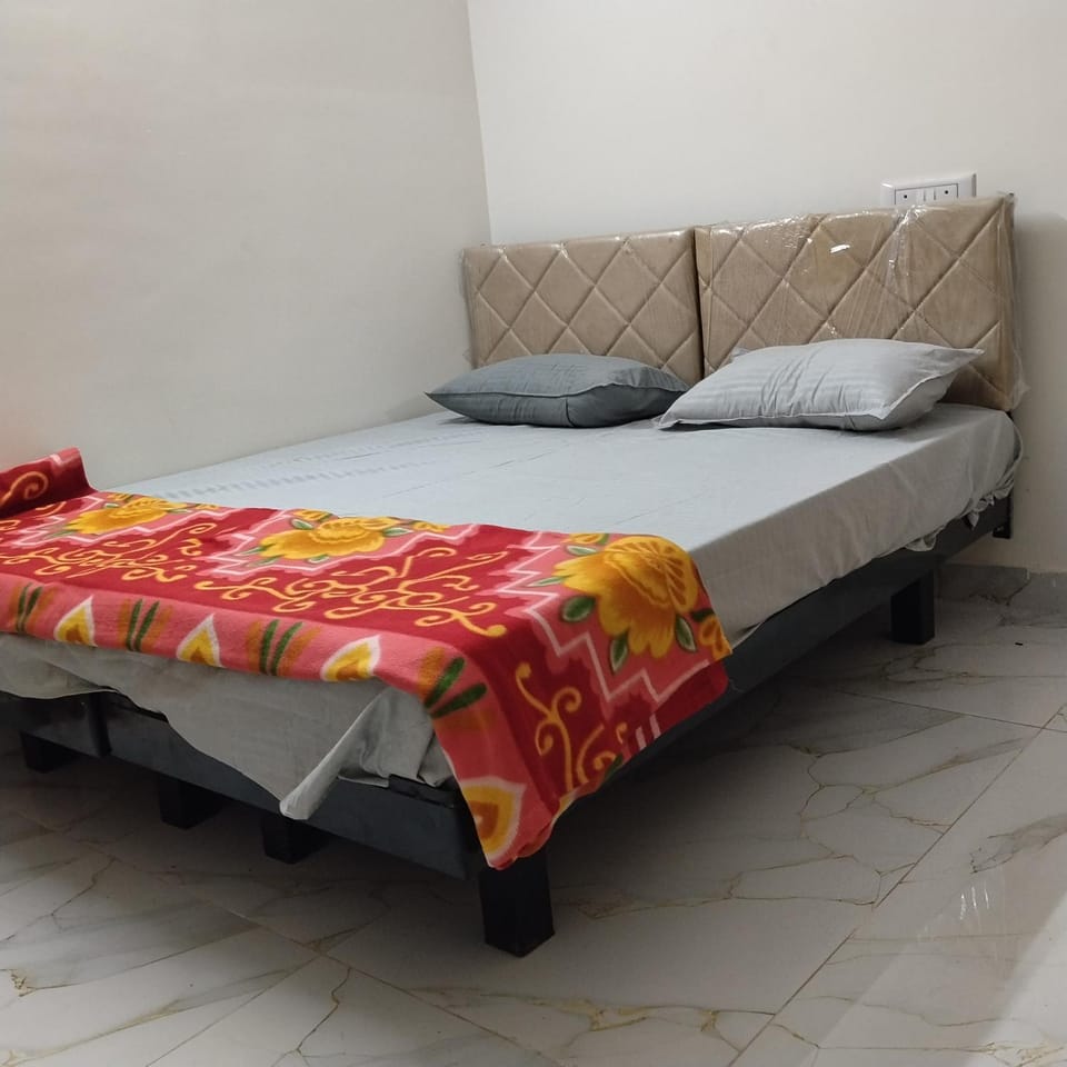 Happy Days Private Rooms With Attached Balcony Bed and Breakfast in Bengaluru