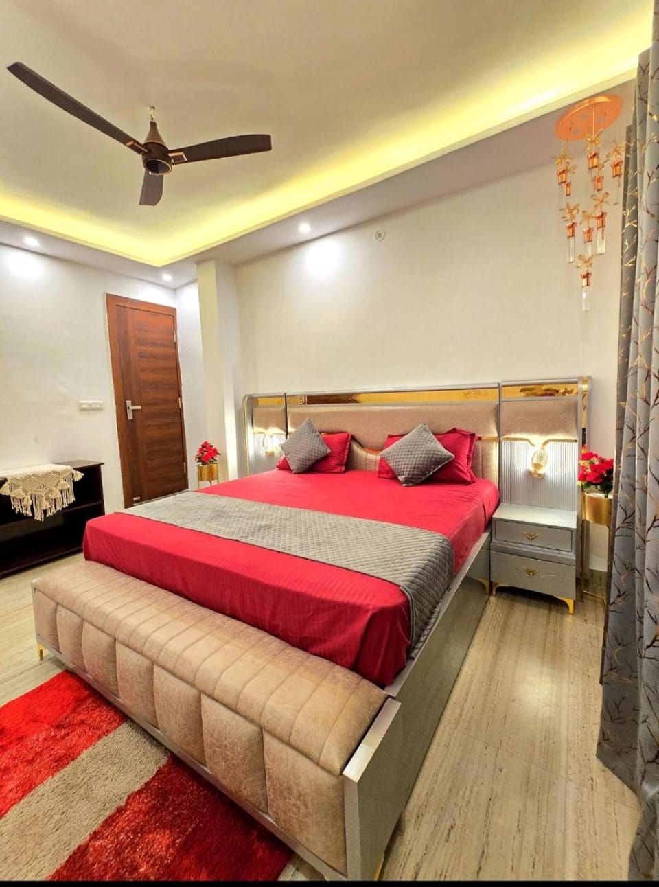 Hot Tub, Bedroom