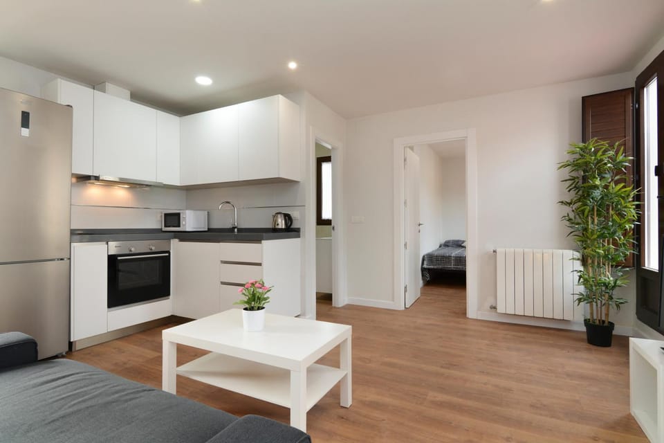 Bathroom, Bedroom, kitchen