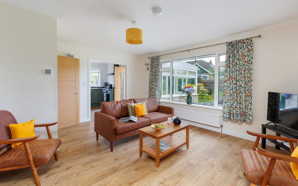 Communal lounge/ TV room, Living room