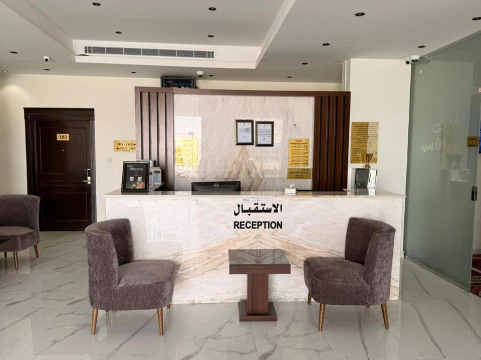 Lobby or reception, Internal: Not applicable to any particular room