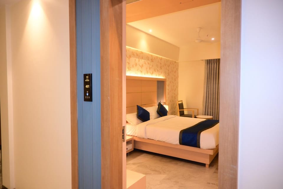 Hotel Merrit Hotel in Maharashtra
