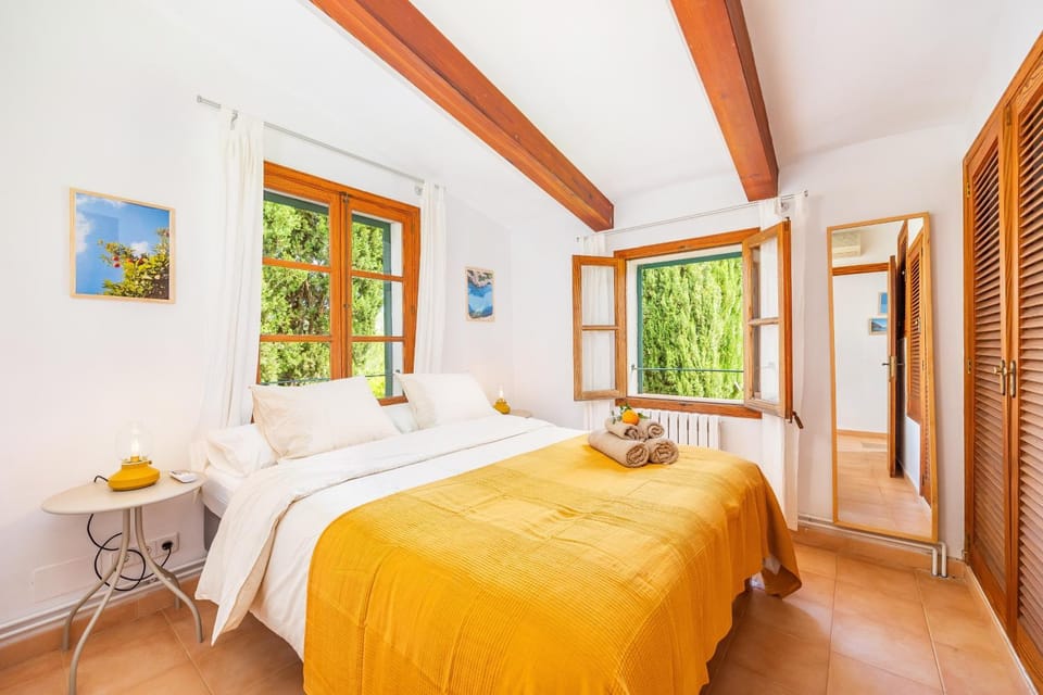 Living room, Bedroom