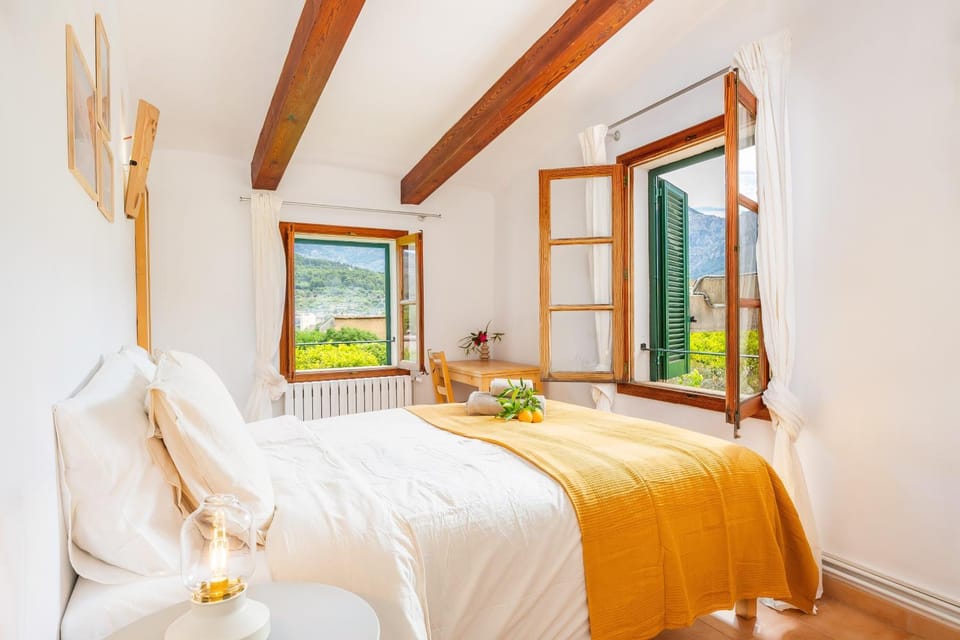 Living room, Bedroom