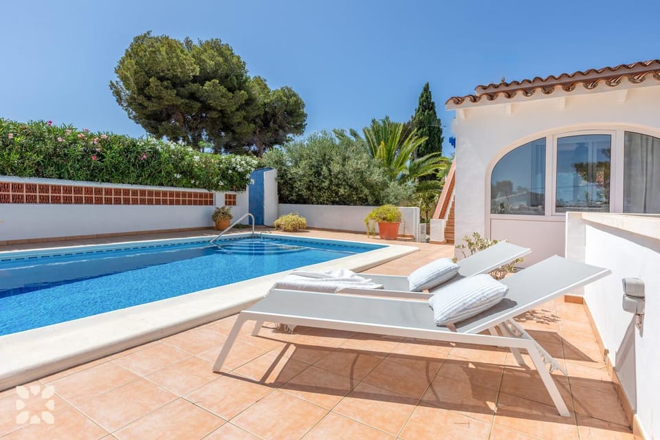 Patio, Day, Pool view, Swimming pool, sunbed
