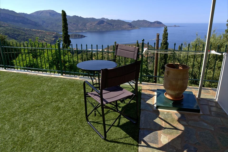 Day, Natural landscape, View (from property/room), Mountain view, Sea view