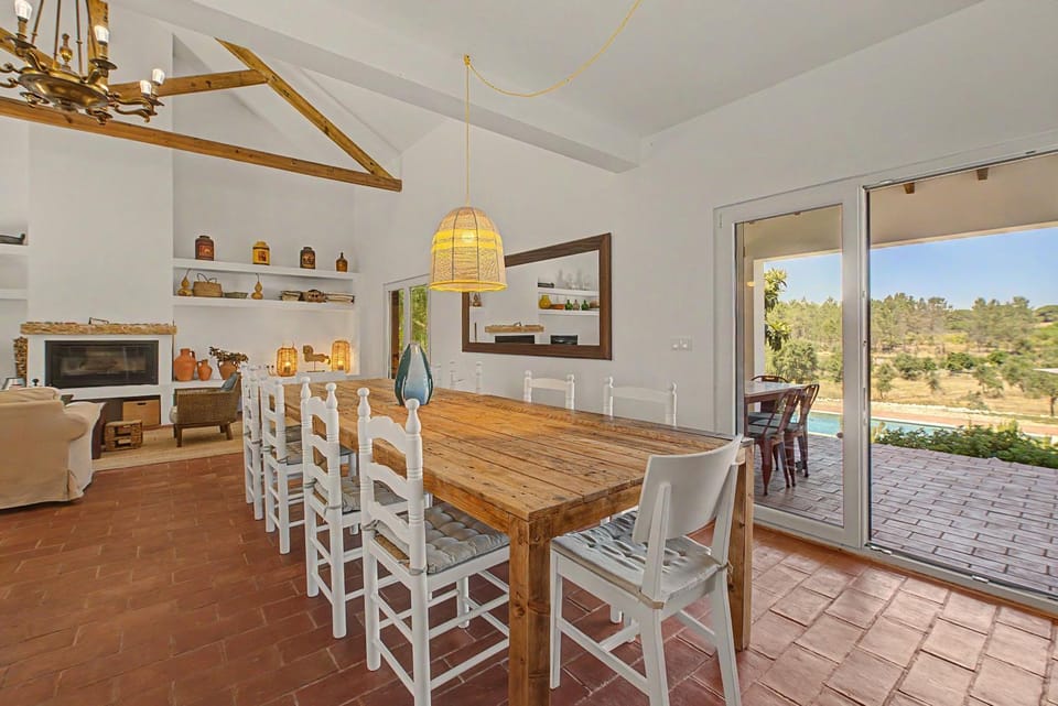 Property building, Kitchen or kitchenette, Living room