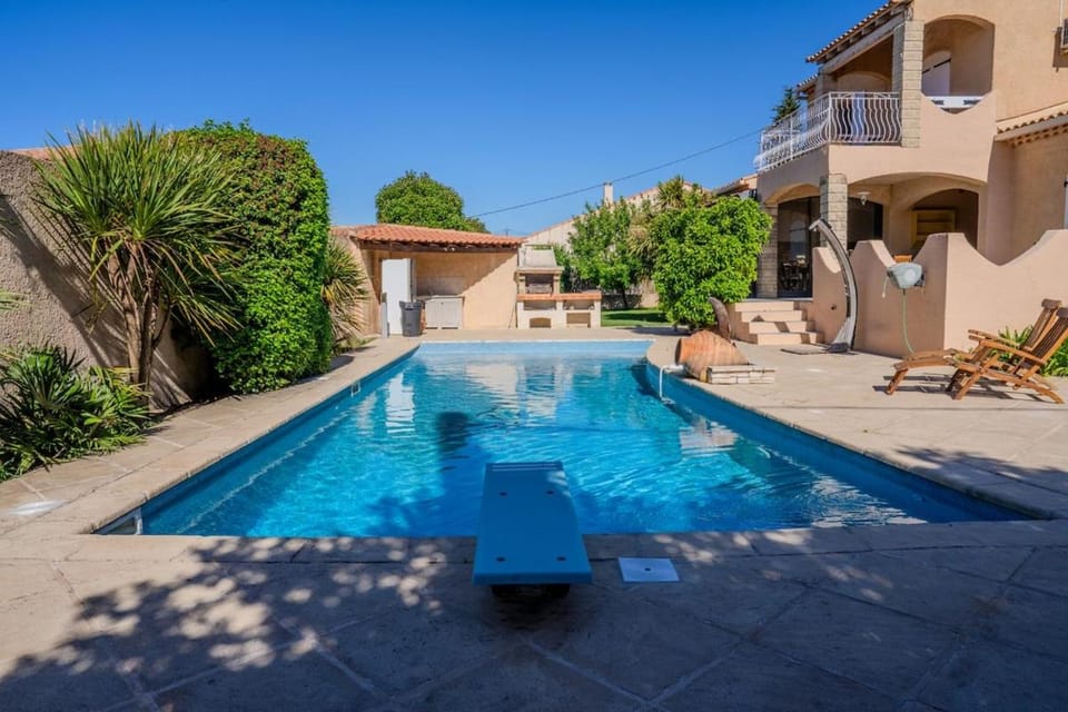 Villa & Pool in Saint-Julien, 10 minutes from Sausset Villa in Sausset-les-Pins