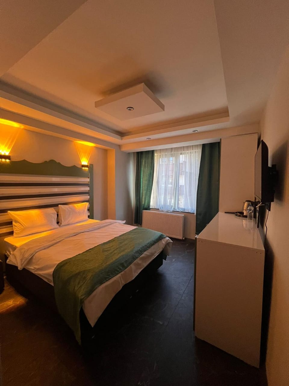 Bed, Photo of the whole room
