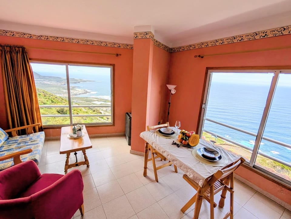 CHC - El Peregrino Frontal Ocean View Apartment in Canary Islands