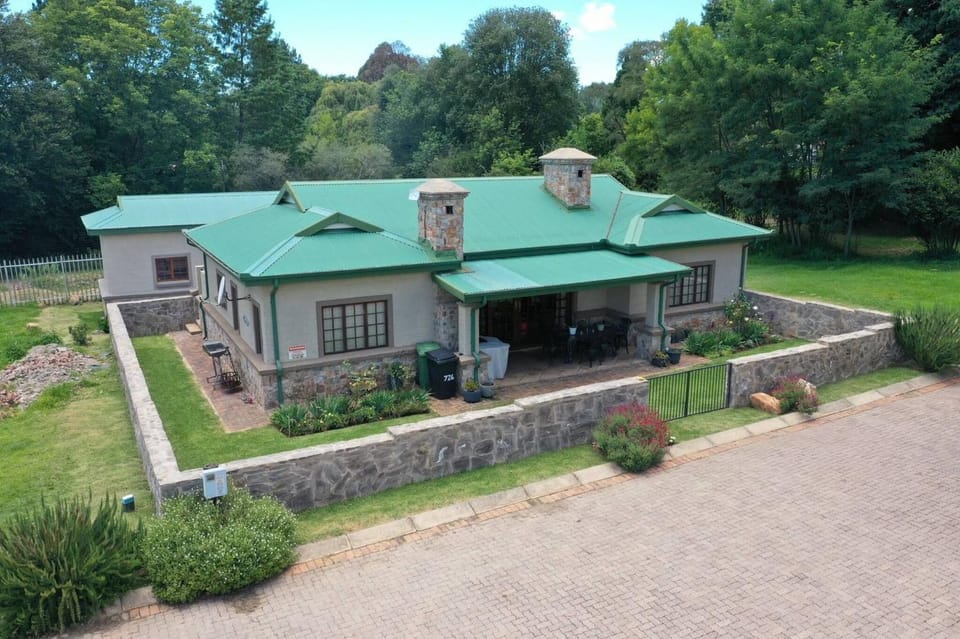 Charming 2-Bedroom House Rental in Scenic Dullstroom House in South Africa