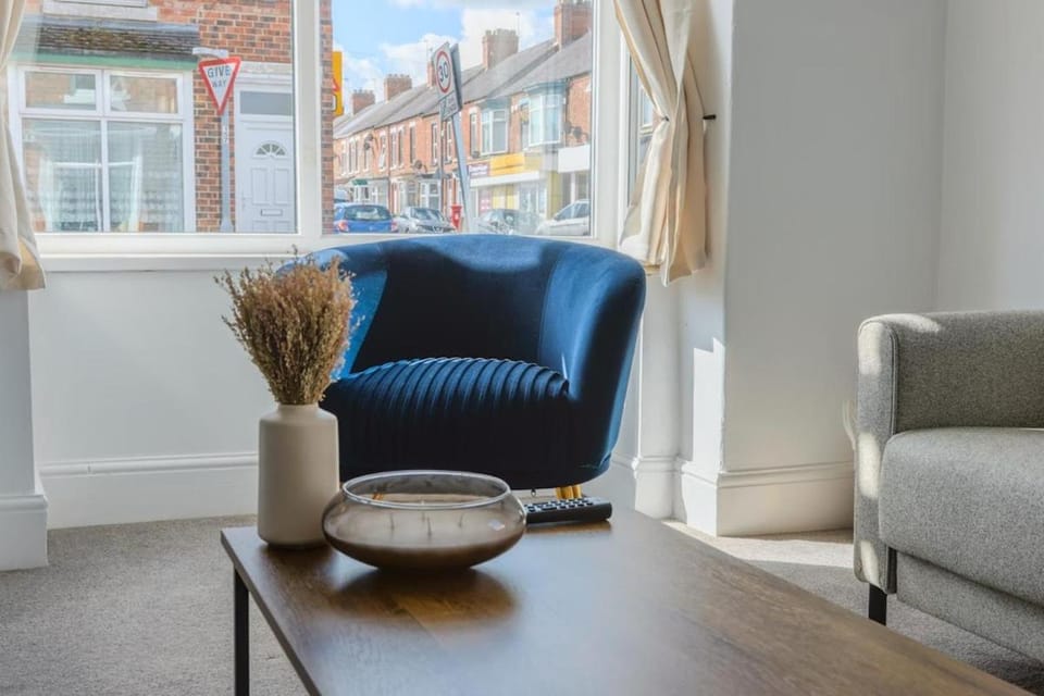 Stylish Spacious 2BR Near Darlington Hospital House in Darlington