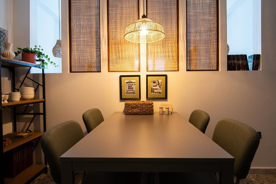 Curated Vintage Athenian apartment with Acropolis view Apartment in Athens