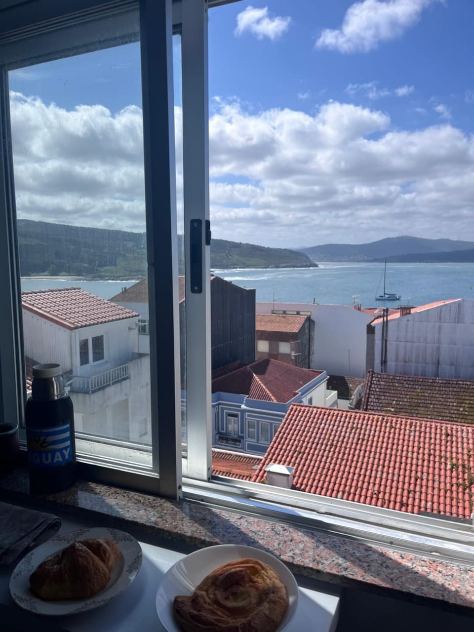 Mountain view, Sea view
