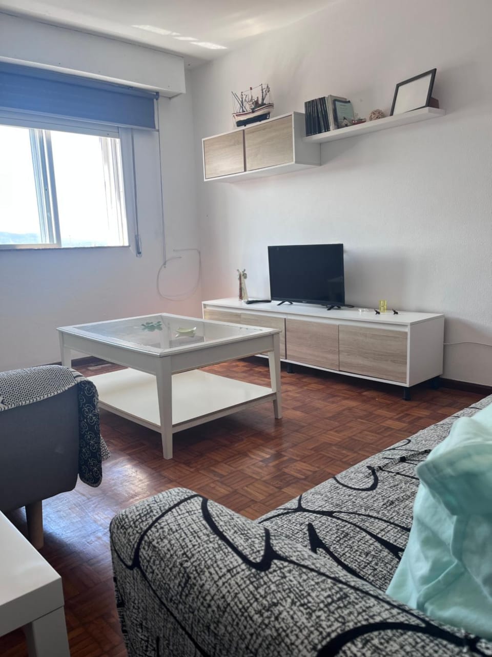 Communal lounge/ TV room, Living room, Seating area