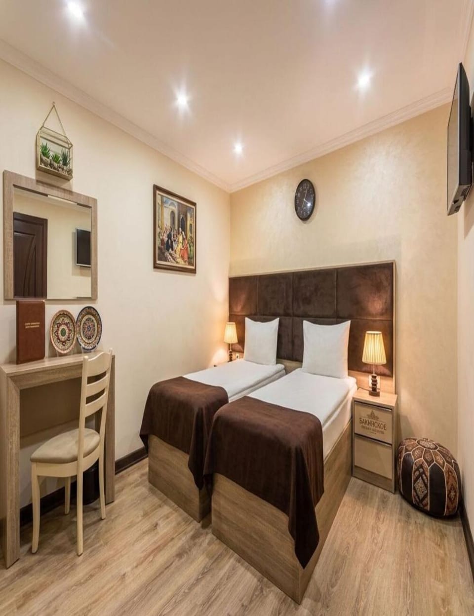 Bed, Photo of the whole room