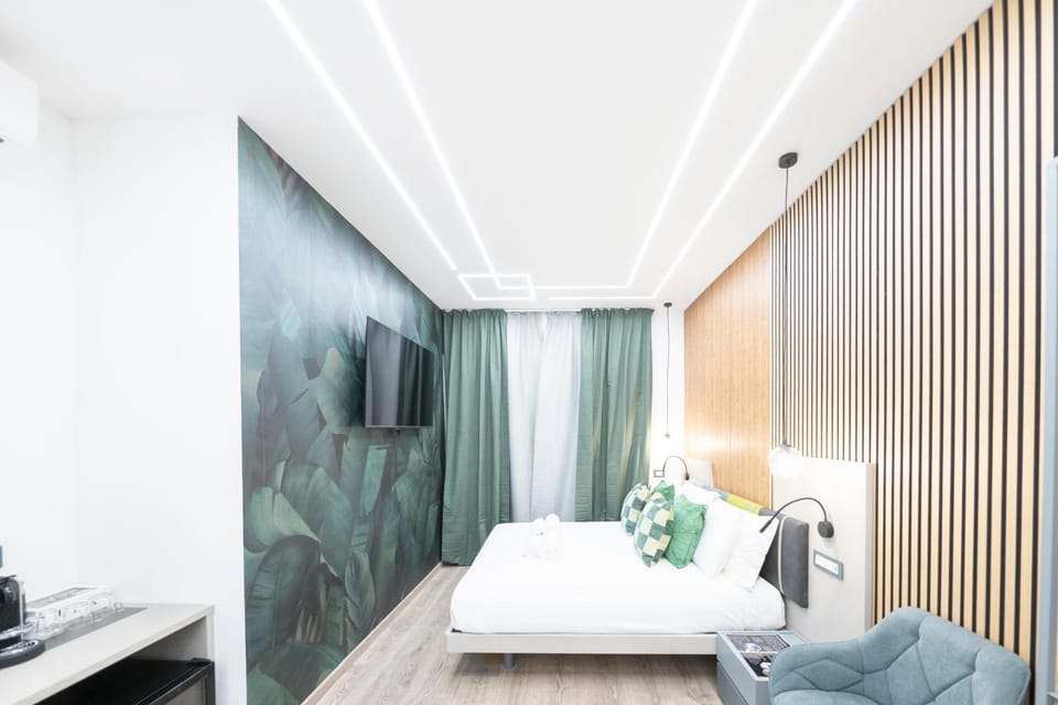 Gregorio Luxury Rooms Bed and Breakfast in Rome